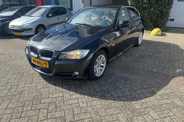 BMW 3-Serie (2009) thumbnail 1