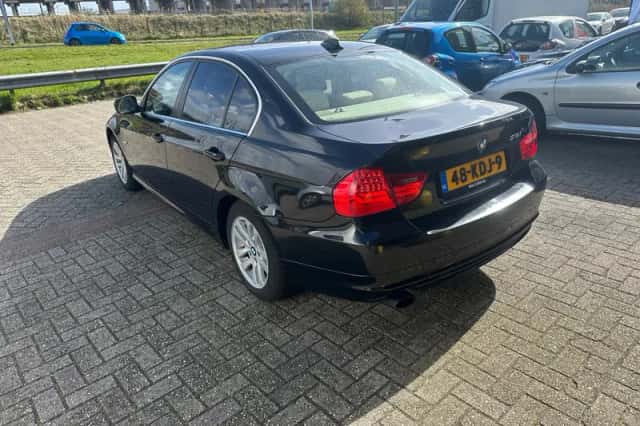 BMW 3-Serie (2009) thumbnail 4