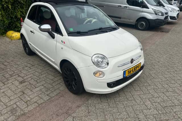 Fiat 500C (2010) thumbnail 3