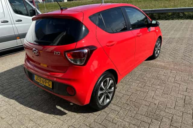 Hyundai i10 (2019) thumbnail 2