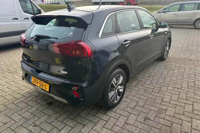 Kia Niro (2022) thumbnail 2