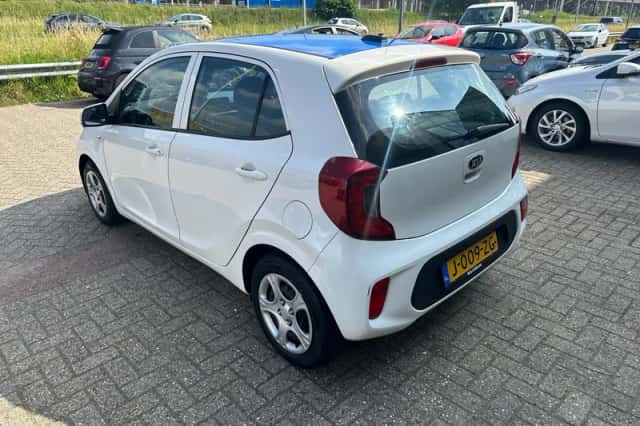 Kia Picanto (2020) thumbnail 4