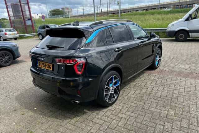 Lynk & Co 01 (2022) thumbnail 2
