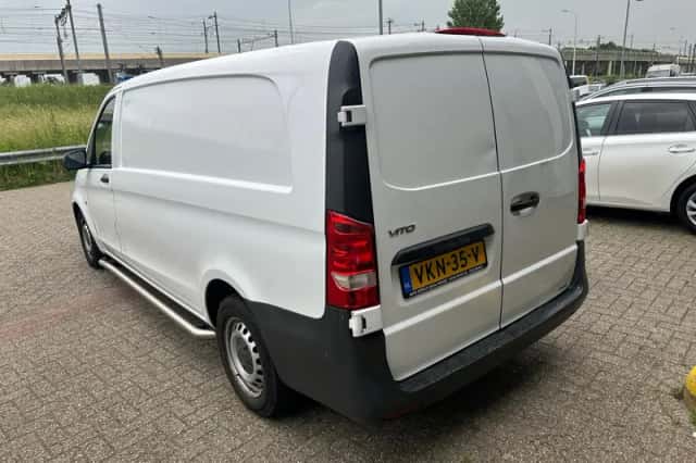Mercedes-Benz Vito (2021) thumbnail 4