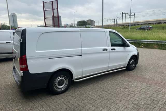 Mercedes-Benz Vito (2021) thumbnail 6