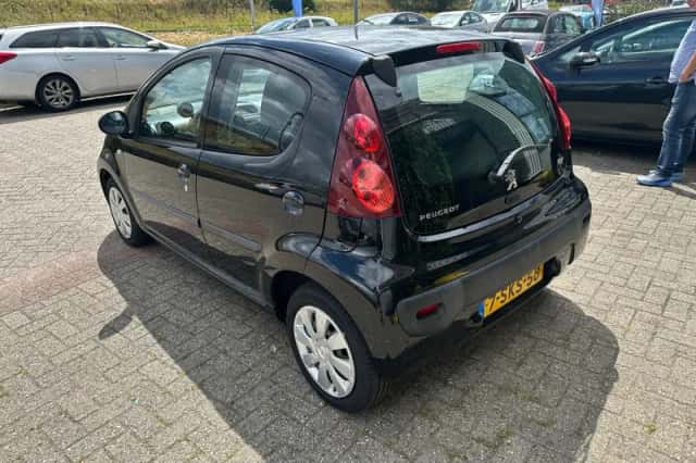 Peugeot 107 (2013) thumbnail 4