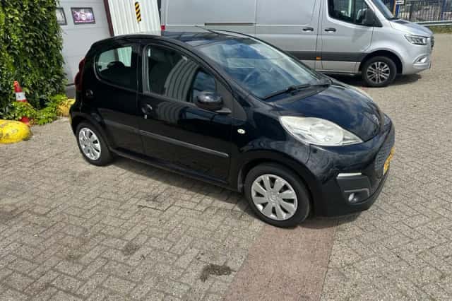 Peugeot 107 (2013) thumbnail 6