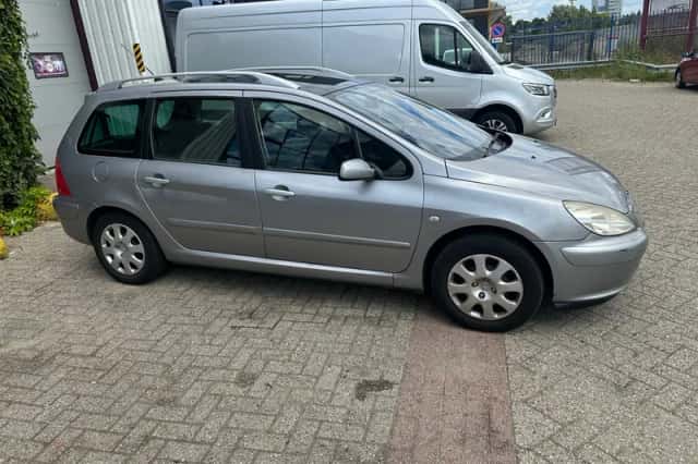 Peugeot 307 SW (2005) thumbnail 6