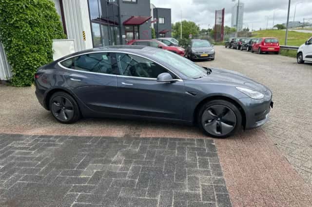 Tesla Model 3 (2019) thumbnail 6
