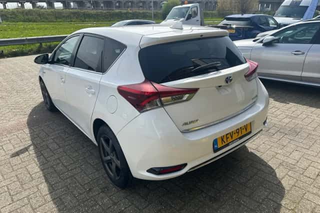 Toyota Auris (2017) thumbnail 4
