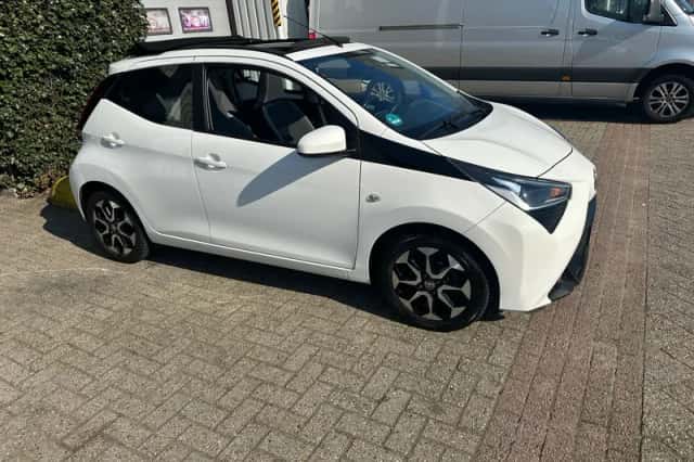 Toyota Aygo (2021) thumbnail 6