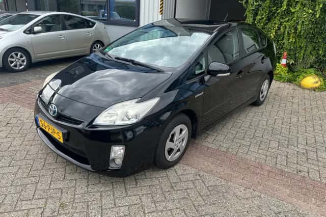 Toyota Prius (2011) thumbnail 1