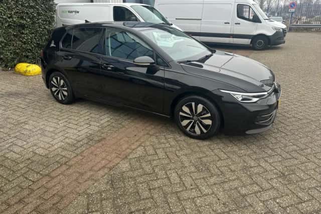 Volkswagen Golf (2025) thumbnail 6