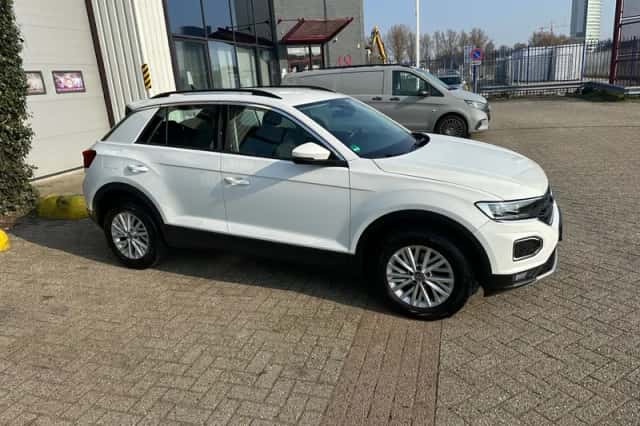 Volkswagen T-Roc (2020) thumbnail 6