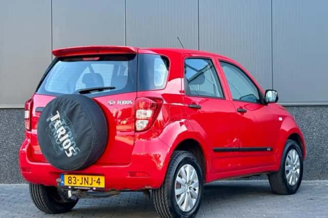 Daihatsu Terios (2009) thumbnail 5