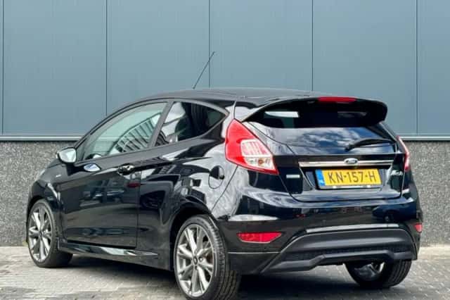 Ford Fiesta (2016) thumbnail 4