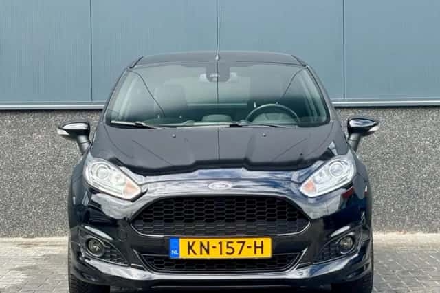 Ford Fiesta (2016) thumbnail 6