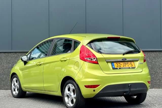 Ford Fiesta (2009) thumbnail 4