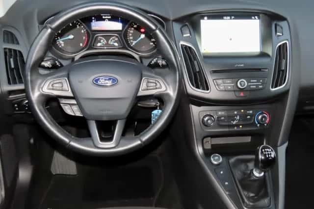 Ford Focus (2017) thumbnail 3