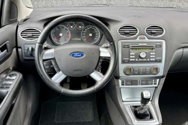 Ford Focus (2007) thumbnail 4