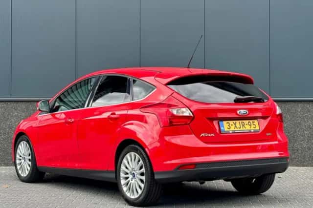 Ford Focus (2014) thumbnail 5