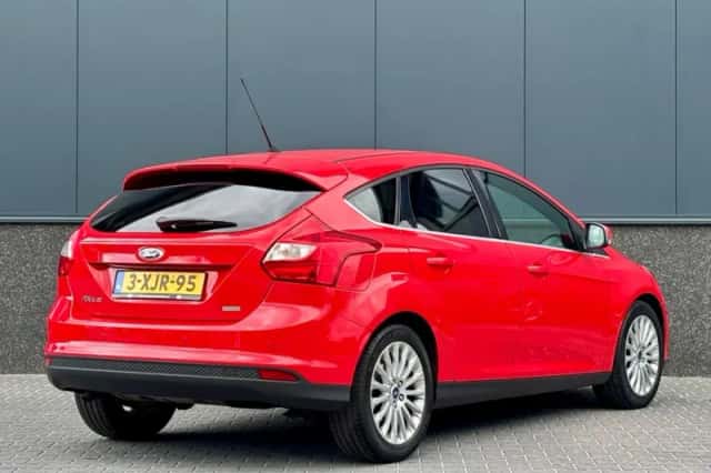 Ford Focus (2014) thumbnail 6