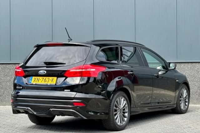 Ford Focus (2018) thumbnail 5