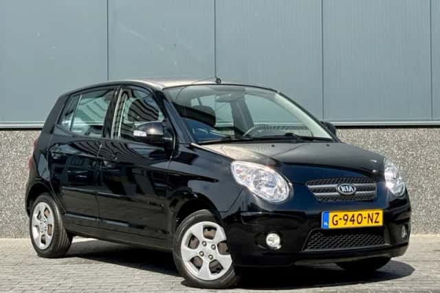 Kia Picanto (2009) thumbnail 3