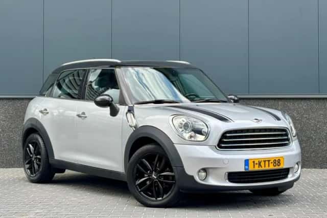 MINI Countryman (2013) thumbnail 3