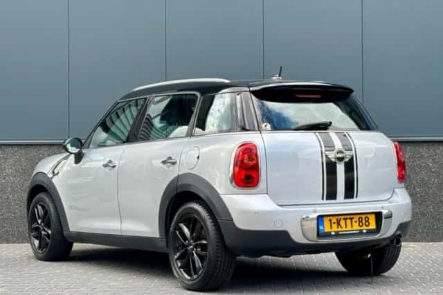 MINI Countryman (2013) thumbnail 5