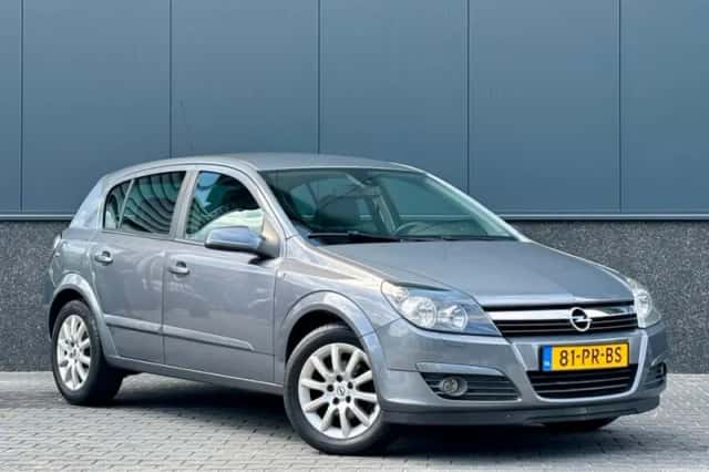 Opel Astra (2004) thumbnail 3