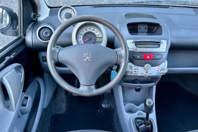 Peugeot 107 (2012) thumbnail 4