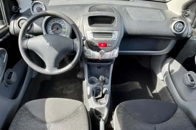 Peugeot 107 (2010) thumbnail 3