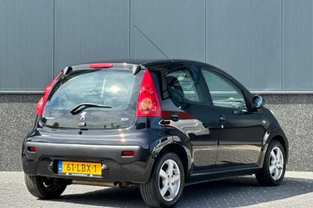 Peugeot 107 (2010) thumbnail 5