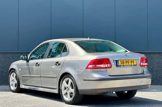 Saab 9-3 (2004) thumbnail 4
