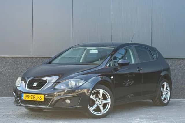 SEAT Leon (2012) thumbnail 2