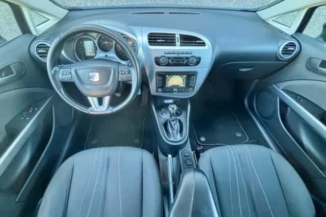 SEAT Leon (2012) thumbnail 4