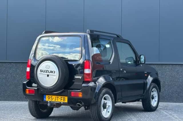 Suzuki Jimny (2002) thumbnail 5