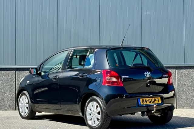 Toyota Yaris (2008) thumbnail 4
