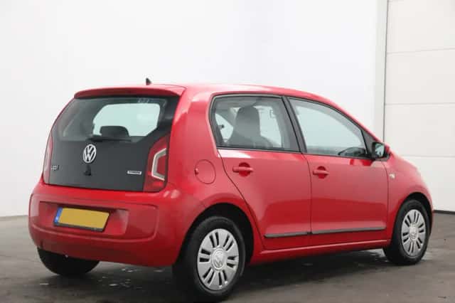 Volkswagen Up! (2015) thumbnail 3