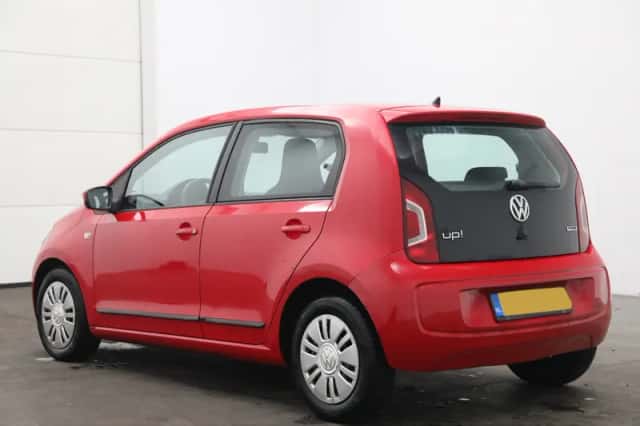 Volkswagen Up! (2015) thumbnail 4