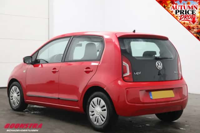 Volkswagen Up! (2015) thumbnail 4