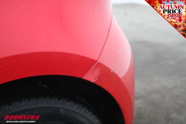 Volkswagen Up! (2015) thumbnail 5