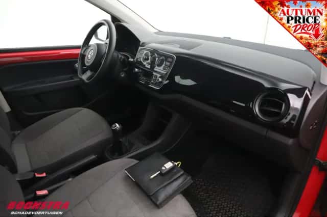 Volkswagen Up! (2014) thumbnail 6