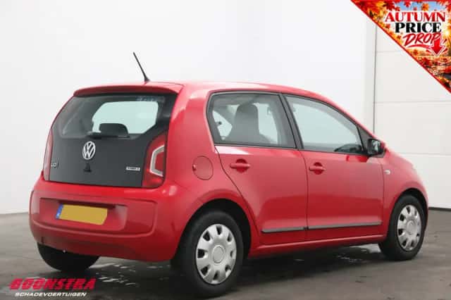Volkswagen Up! (2015) thumbnail 3