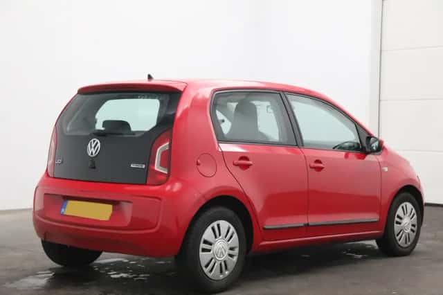 Volkswagen Up! (2015) thumbnail 3