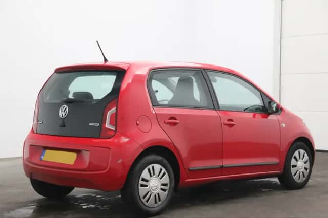 Volkswagen Up! (2015) thumbnail 3