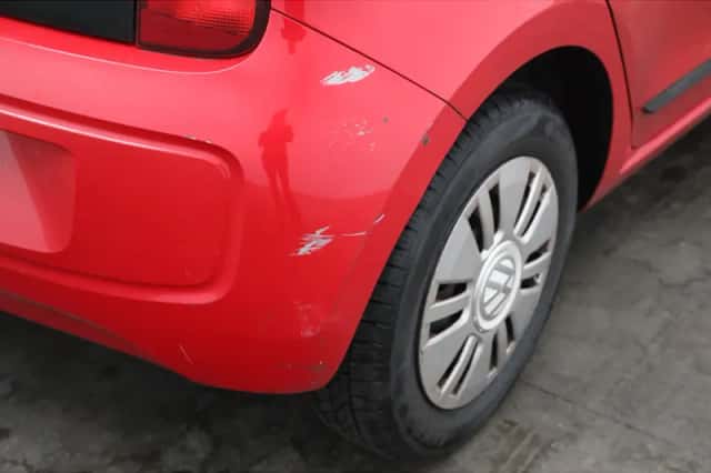 Volkswagen Up! (2015) thumbnail 5