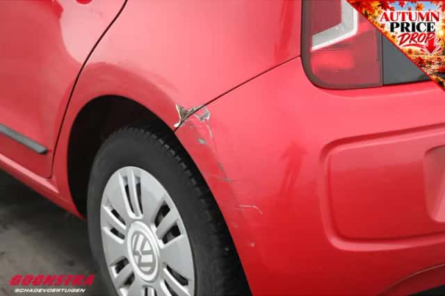 Volkswagen Up! (2015) thumbnail 5