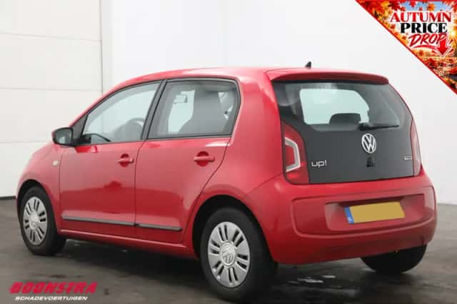 Volkswagen Up! (2015) thumbnail 4